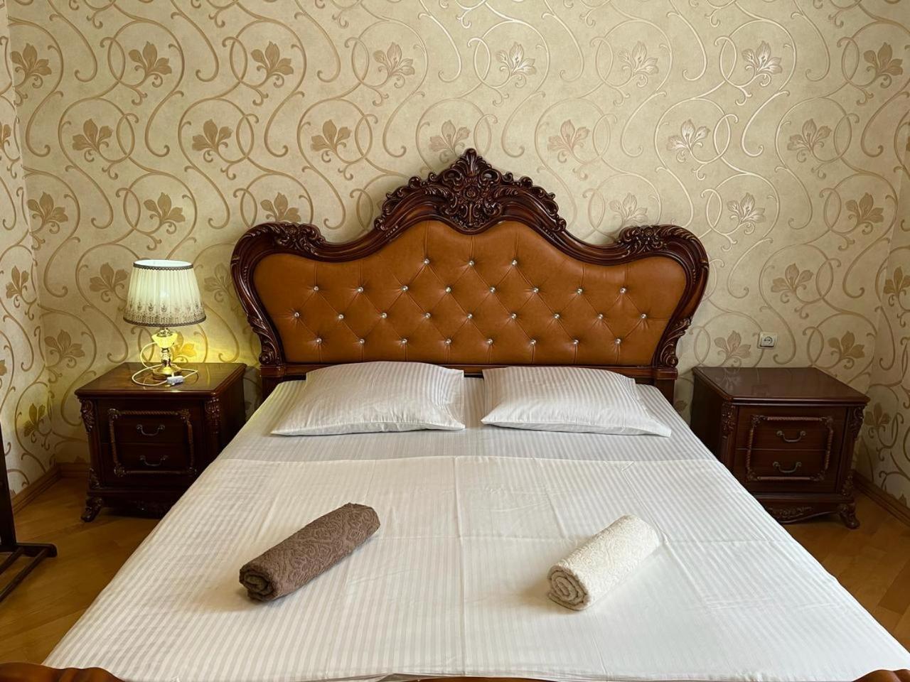 Guest House Levan II Dadiani Zugdidi Ngoại thất bức ảnh