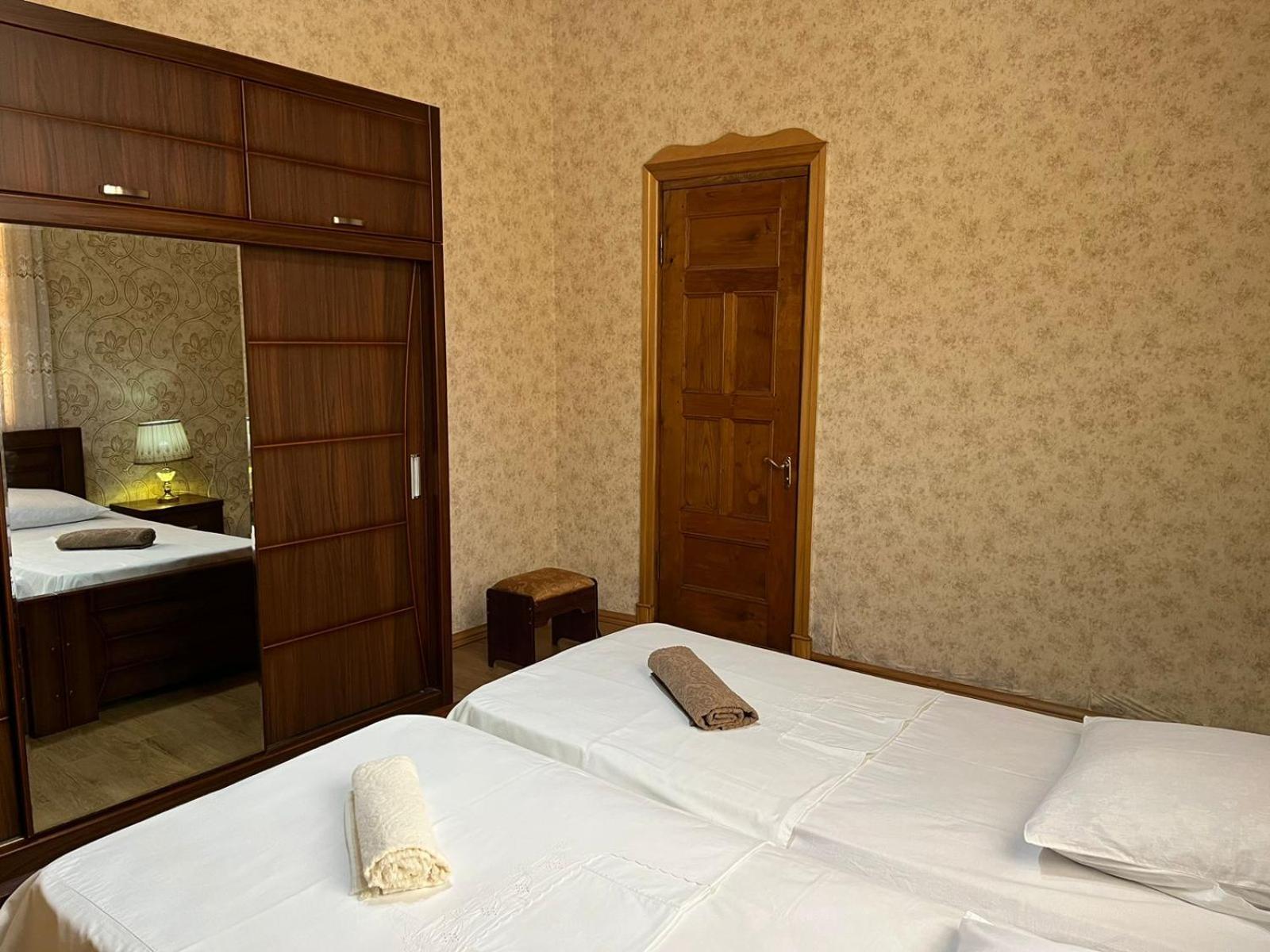 Guest House Levan II Dadiani Zugdidi Ngoại thất bức ảnh