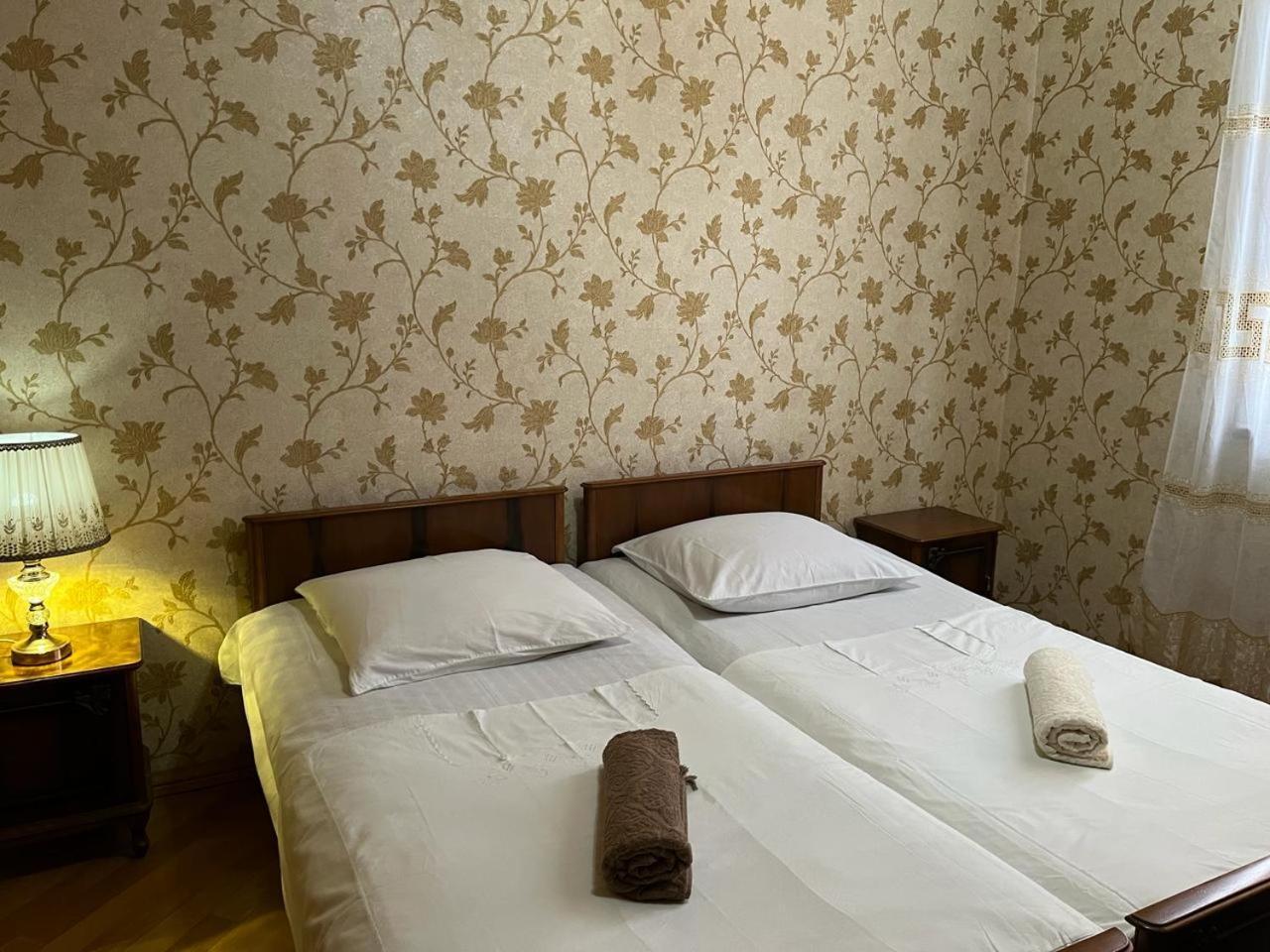 Guest House Levan II Dadiani Zugdidi Ngoại thất bức ảnh