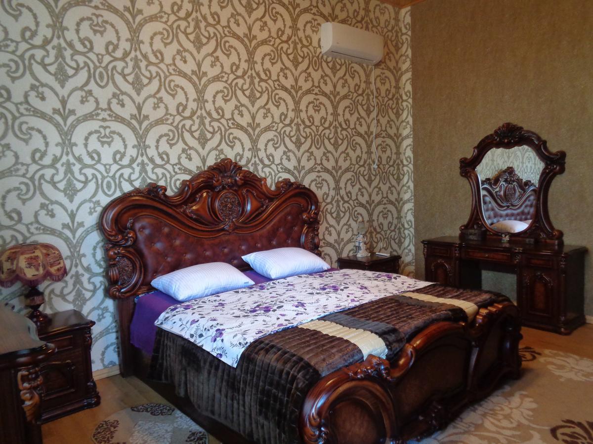 Guest House Levan II Dadiani Zugdidi Ngoại thất bức ảnh